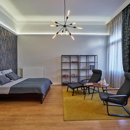 Nanirol Apartment At Gellert Bath Budapest Luaran gambar