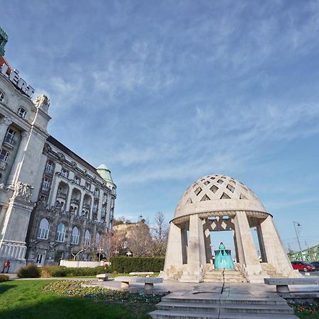 Nanirol Apartment At Gellert Bath Budapest Luaran gambar