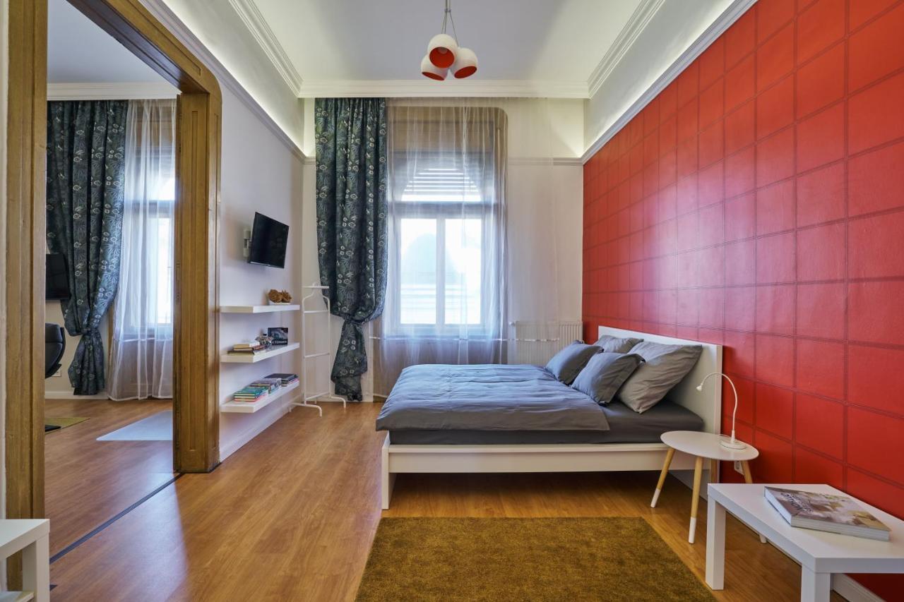 Nanirol Apartment At Gellert Bath Budapest Luaran gambar