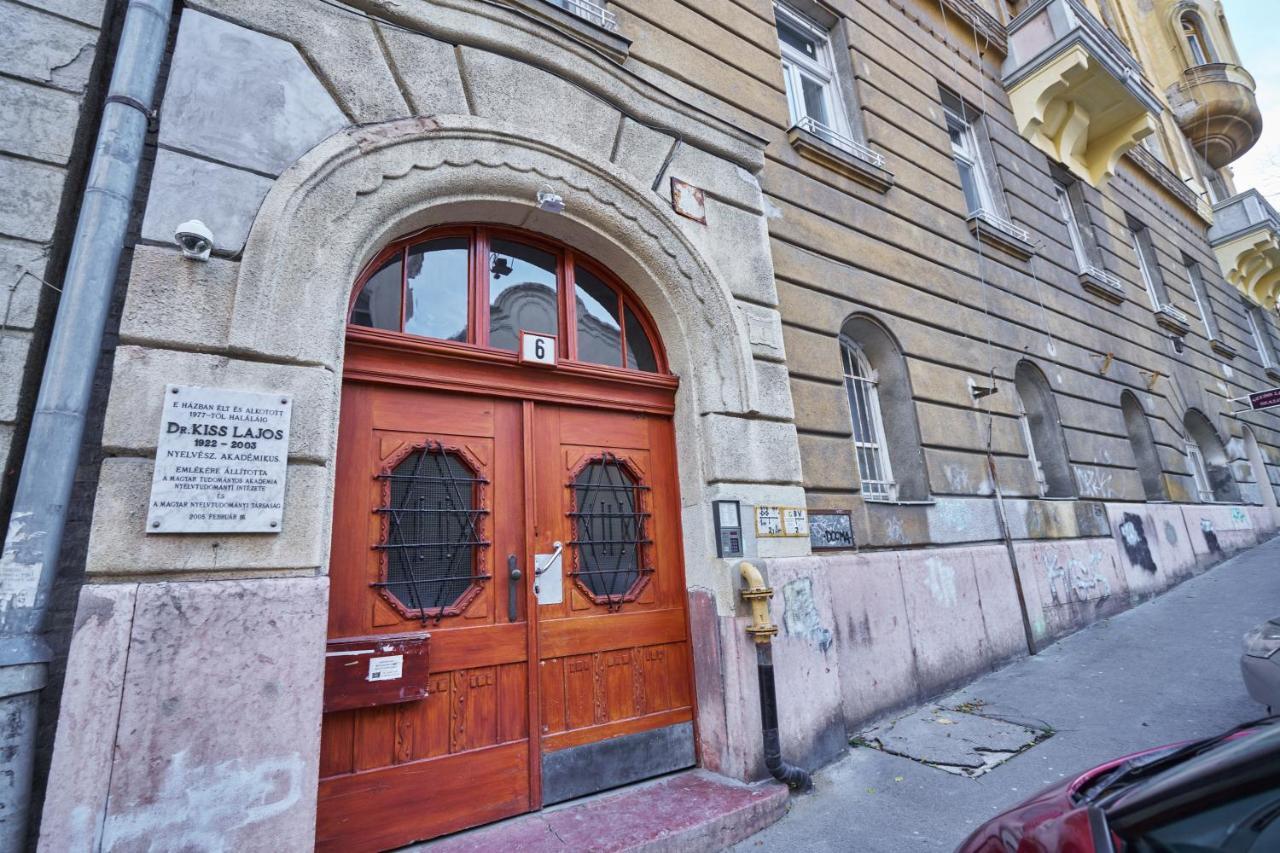 Nanirol Apartment At Gellert Bath Budapest Luaran gambar