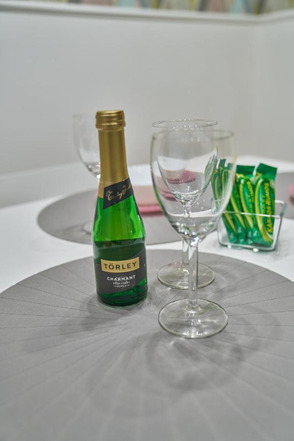 Nanirol Apartment At Gellert Bath Budapest Luaran gambar