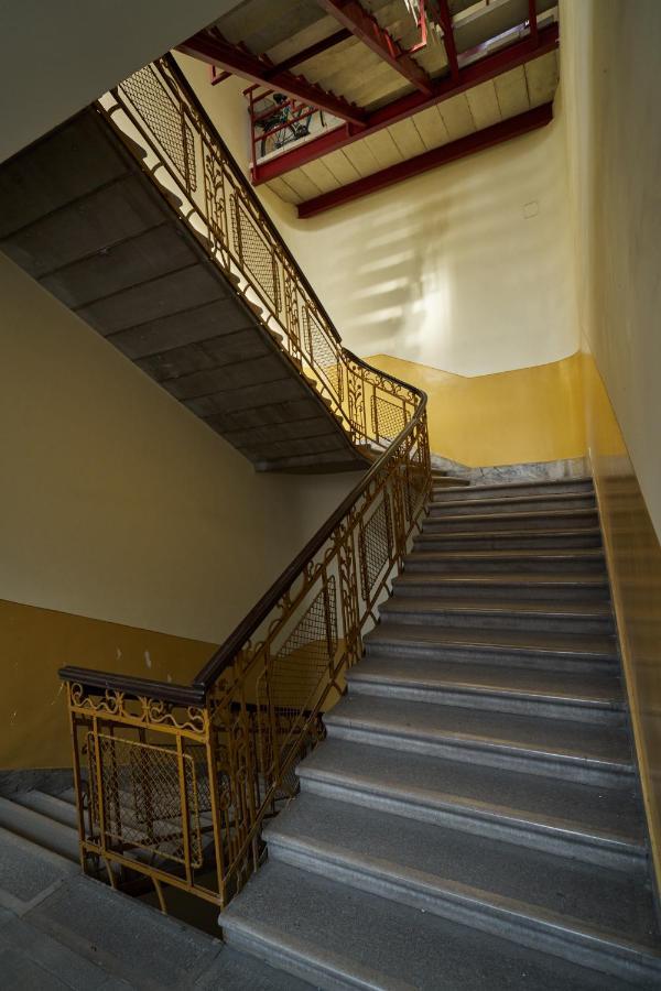 Nanirol Apartment At Gellert Bath Budapest Luaran gambar