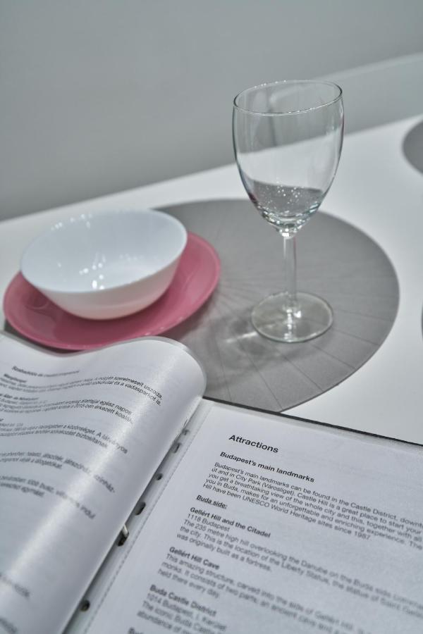 Nanirol Apartment At Gellert Bath Budapest Luaran gambar