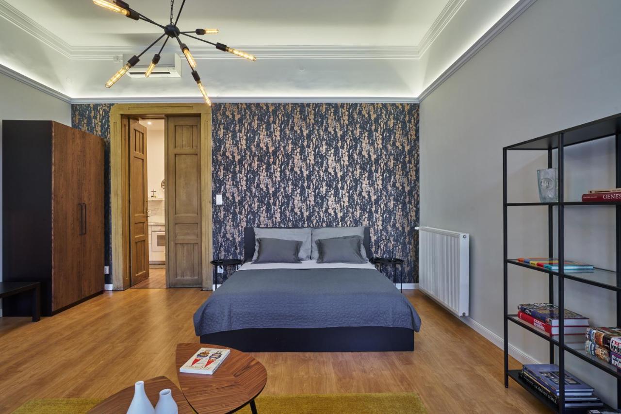 Nanirol Apartment At Gellert Bath Budapest Luaran gambar