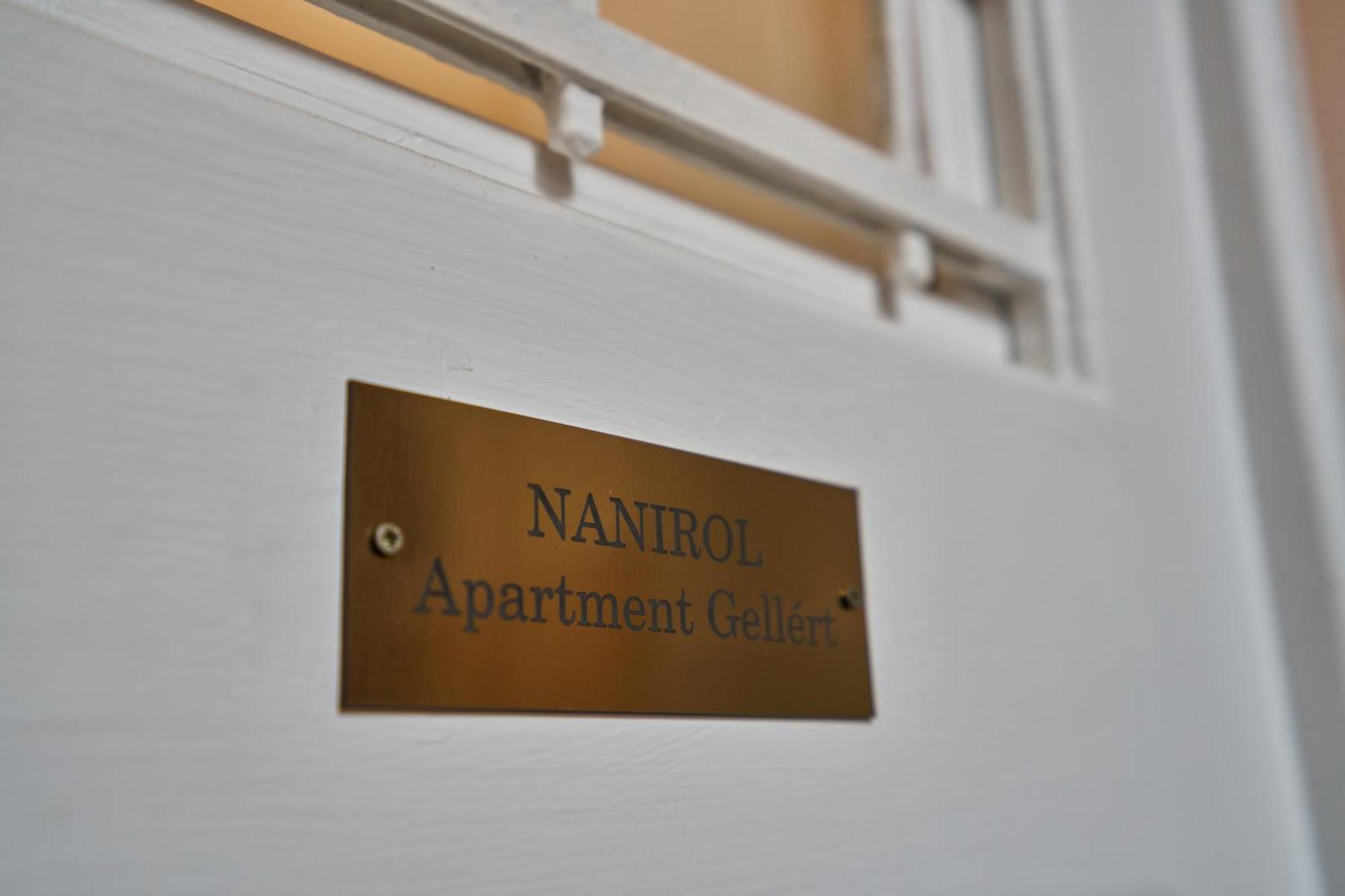 Nanirol Apartment At Gellert Bath Budapest Luaran gambar